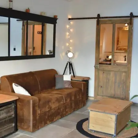 Au Refuge Des Loups- L'histoire Ancienne Kır Evi