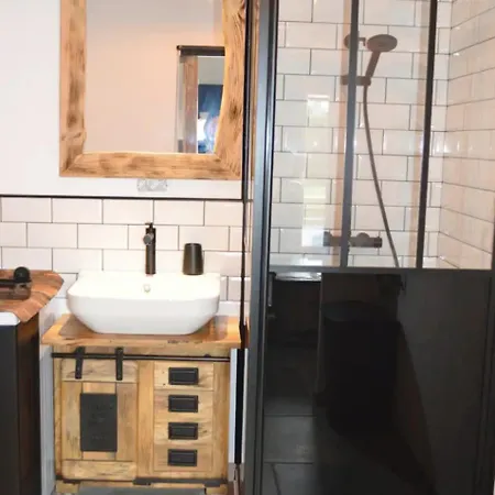 Au Refuge Des Loups- L'histoire Ancienne * Zutkerque